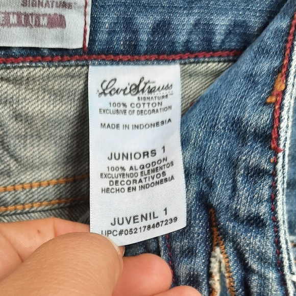 Levi's Signature Distressed Sunglower Blue Jean Skirt sz Junior 1 - Picture 7 of 8